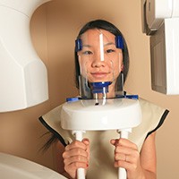 Woman receiving 3D cone beam scan