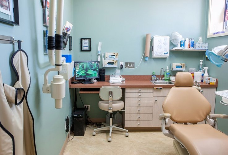 Comfortable dental exam chair